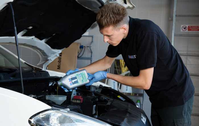 10 Most Googled Questions About Engine Oil, Answered!